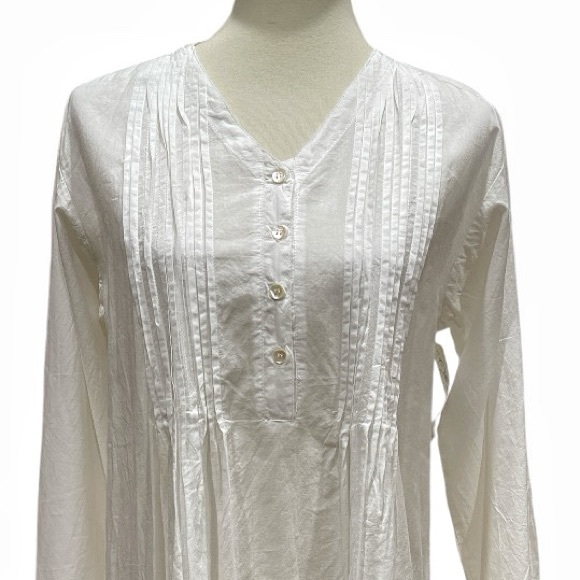 Women’s Victorian Classics White Pleated Long Sleeve Nightgown - Picture 2 of 8